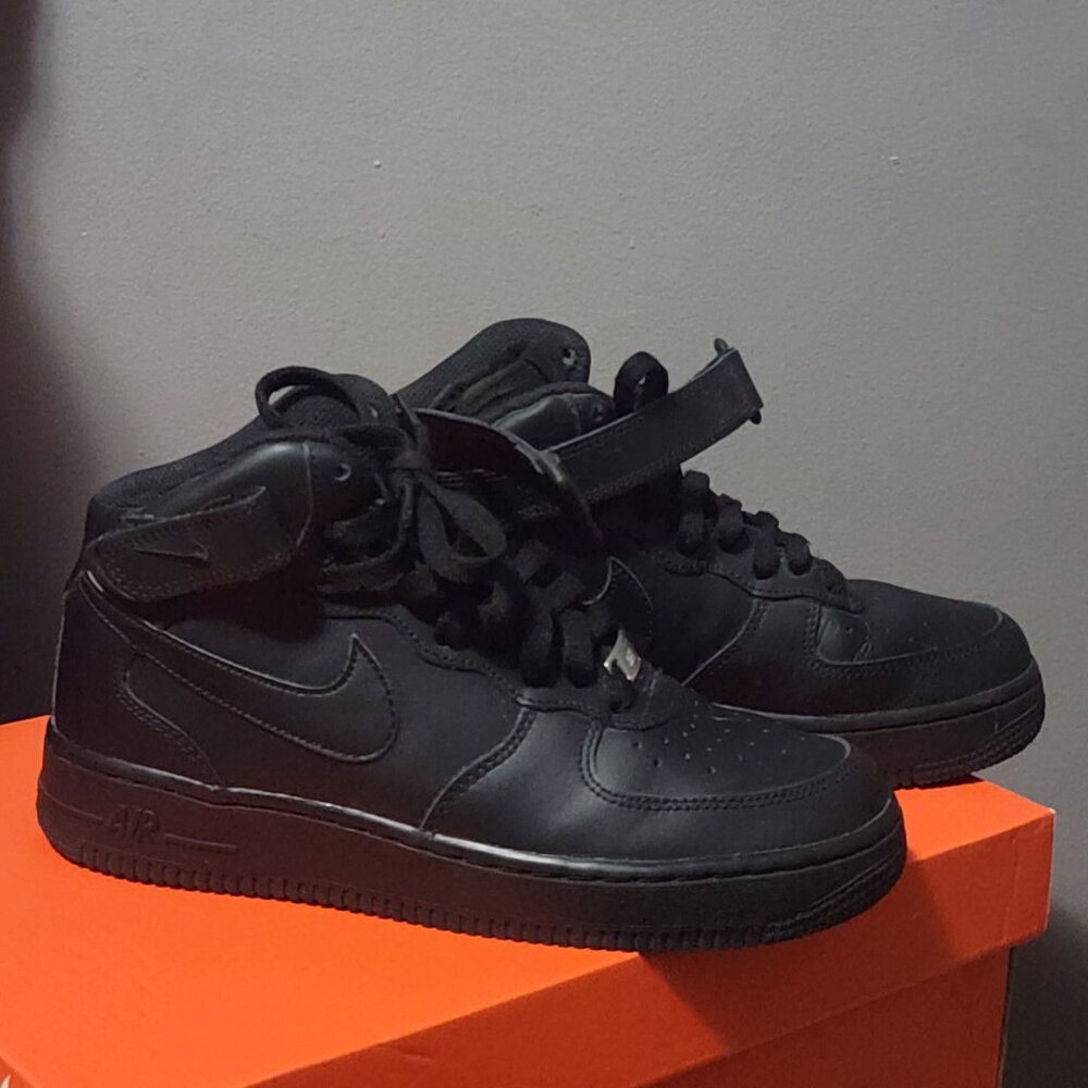 EUC Youth Air Force 1 Mid LE
